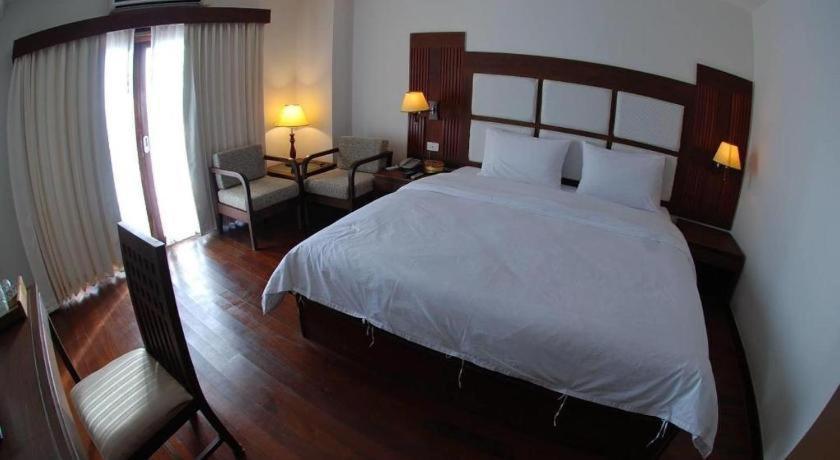 River City Hotel Mukdahan Dış mekan fotoğraf