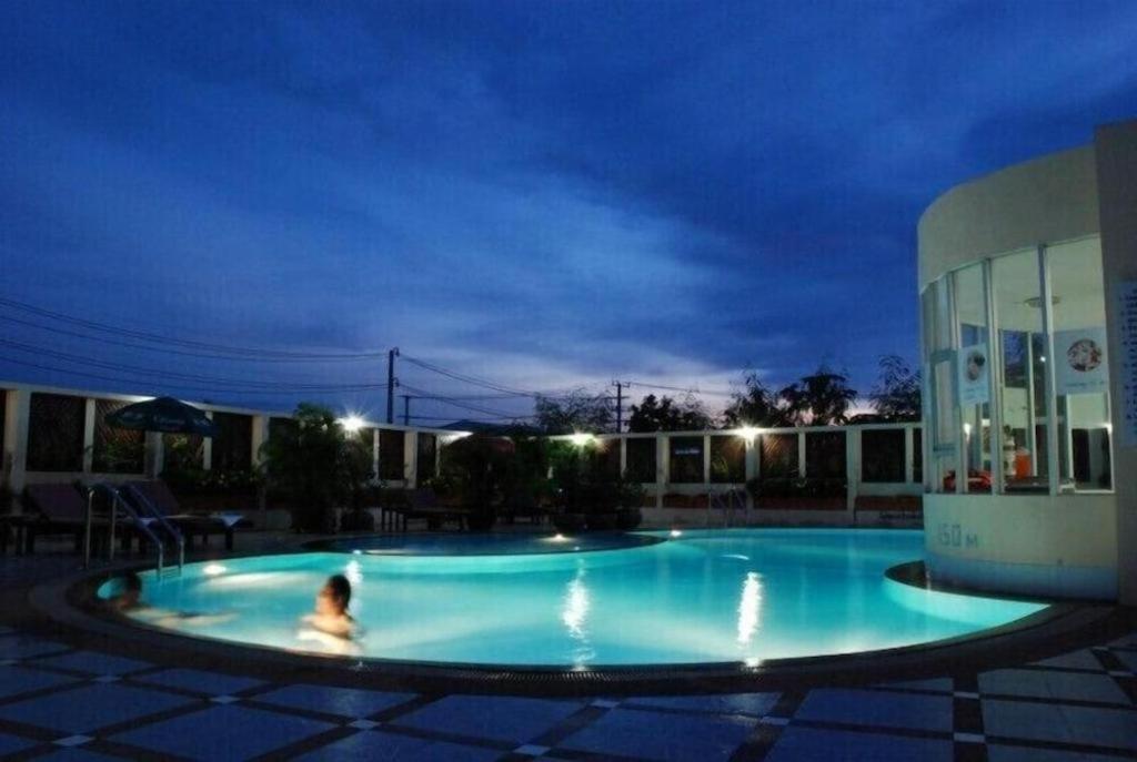 River City Hotel Mukdahan Dış mekan fotoğraf